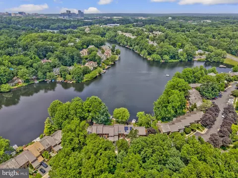 View/Area - 11064 Thrush Ridge Rd, Reston, VA 20191 photo 7 of 12