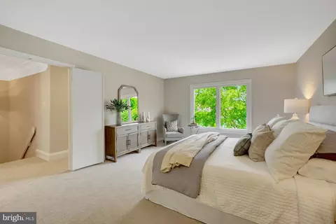 Bedroom - 11064 Thrush Ridge Rd, Reston, VA 20191 photo 2 of 11