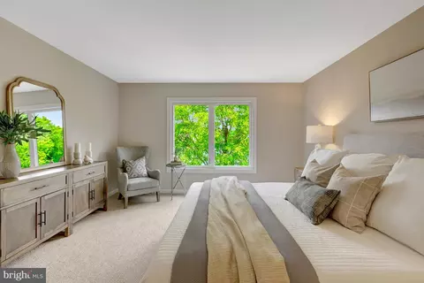 Bedroom - 11064 Thrush Ridge Rd, Reston, VA 20191 photo 3 of 11