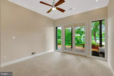 Bedroom - 11064 Thrush Ridge Rd, Reston, VA 20191 photo 10 of 11