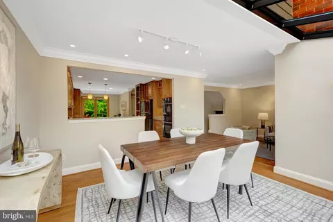 Dining - 11064 Thrush Ridge Rd, Reston, VA 20191 photo 5 of 5