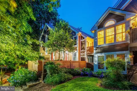 1416 Church Hill Pl, Reston, VA 20194