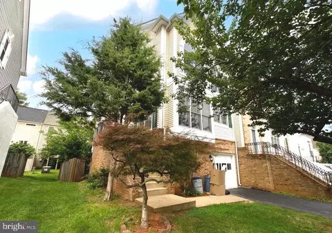 14552 Woodgate Manor Pl, Centreville, VA 20120