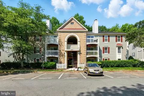 8604 Shadwell Dr #26, Alexandria, VA 22309