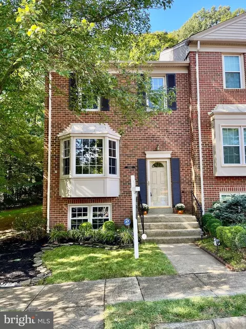 10462 Malone Ct, Fairfax, VA 22032
