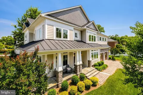 300 Jade Ct NW, Vienna, VA 22180
