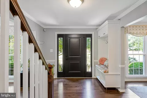 2707 E Ridge Ct, Oakton, VA 22124 photo 2