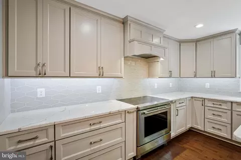 2707 E Ridge Ct, Oakton, VA 22124 photo 10