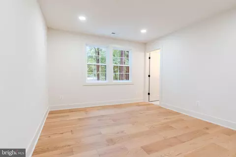 5303 Rolling Rd, Springfield, VA 22151 photo 21