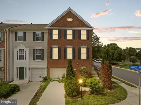 2516 James Maury Dr, Herndon, VA 20171