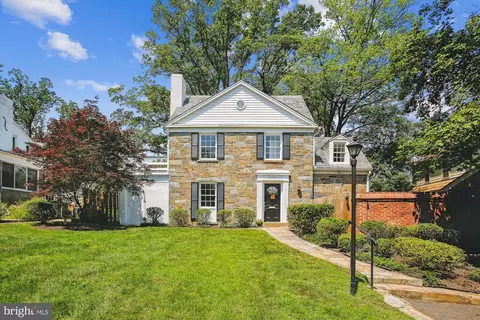 6000 Fort Hunt Rd, Alexandria, VA 22307