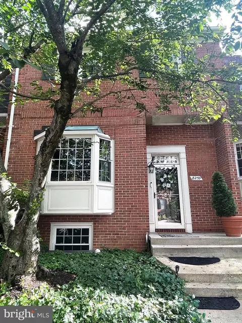 8259 Cedar Landing Ct, Alexandria, VA 22306