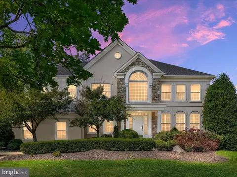 12028 Walnut Branch Rd, Reston, VA 20194
