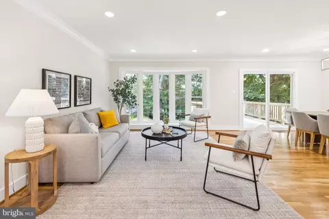 2437 Rockbridge St, Vienna, VA 22180