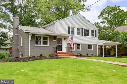 1114 Croton Dr, Alexandria, VA 22308