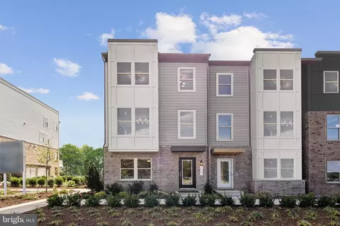 2116 Acadia Rd, Herndon, VA 20170
