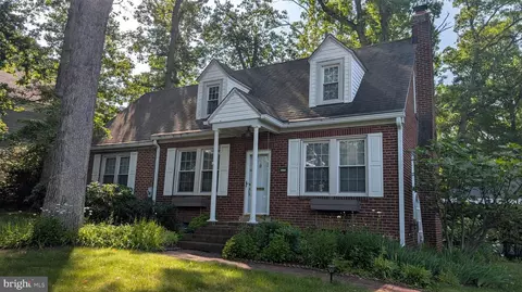 Exterior - 1903 Kirby Rd, Mclean, VA 22101 photo 5 of 10