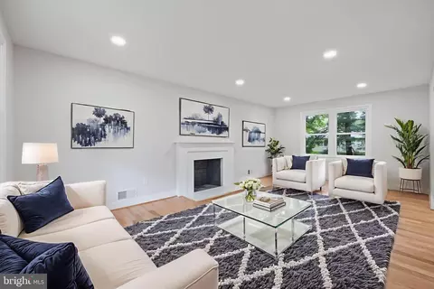 6712 Huntsman Blvd, Springfield, VA 22152 photo 6