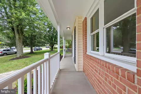 6712 Huntsman Blvd, Springfield, VA 22152 photo 5