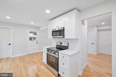 6712 Huntsman Blvd, Springfield, VA 22152 photo 9
