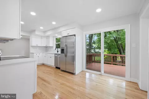 6712 Huntsman Blvd, Springfield, VA 22152 photo 12