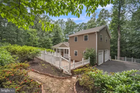 6600 Ridgeway Dr, Springfield, VA 22150 photo 2
