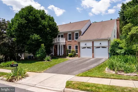 4322 Galesbury Ln, Chantilly, VA 20151