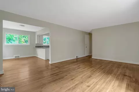 6005 Frederick St, Springfield, VA 22150 photo 4