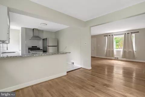 6005 Frederick St, Springfield, VA 22150 photo 9