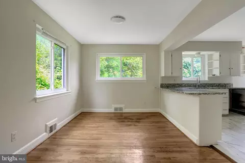 6005 Frederick St, Springfield, VA 22150 photo 5