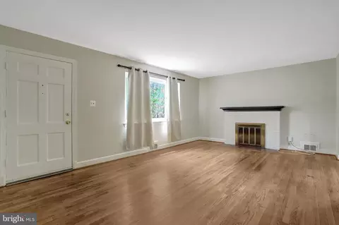 6005 Frederick St, Springfield, VA 22150 photo 2