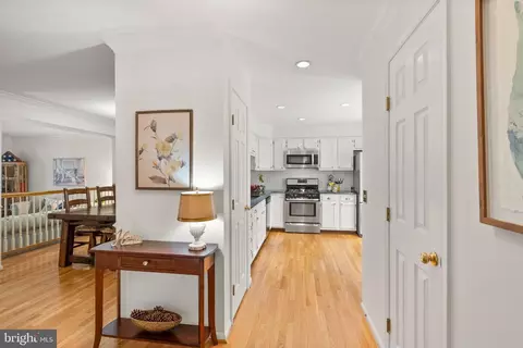 6498 Milva Ln, Springfield, VA 22150 photo 3