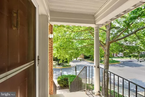 6498 Milva Ln, Springfield, VA 22150 photo 2