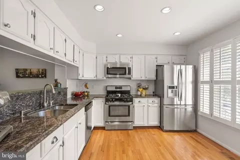 6498 Milva Ln, Springfield, VA 22150 photo 5