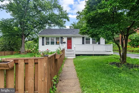 6316 Gentele Ct, Alexandria, VA 22310