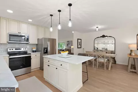 7909 Mulberry Bottom Ct, Springfield, VA 22153 photo 21