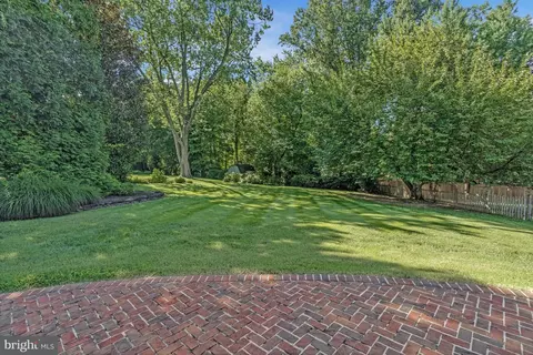 Exterior - 8205 Dunsinane Ct, Mclean, VA 22102 photo 21 of 49