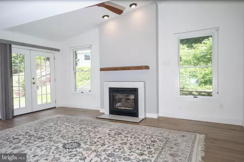 5307 Juxon Pl, Springfield, VA 22151 photo 2