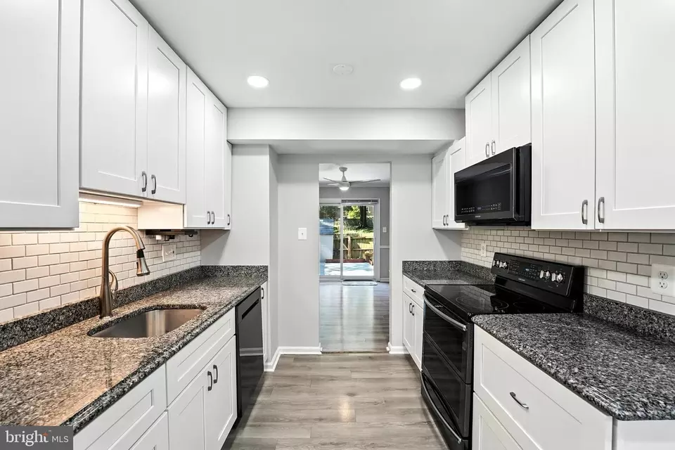  6848 Brian Michael Ct, Springfield, VA 22153 photo 8