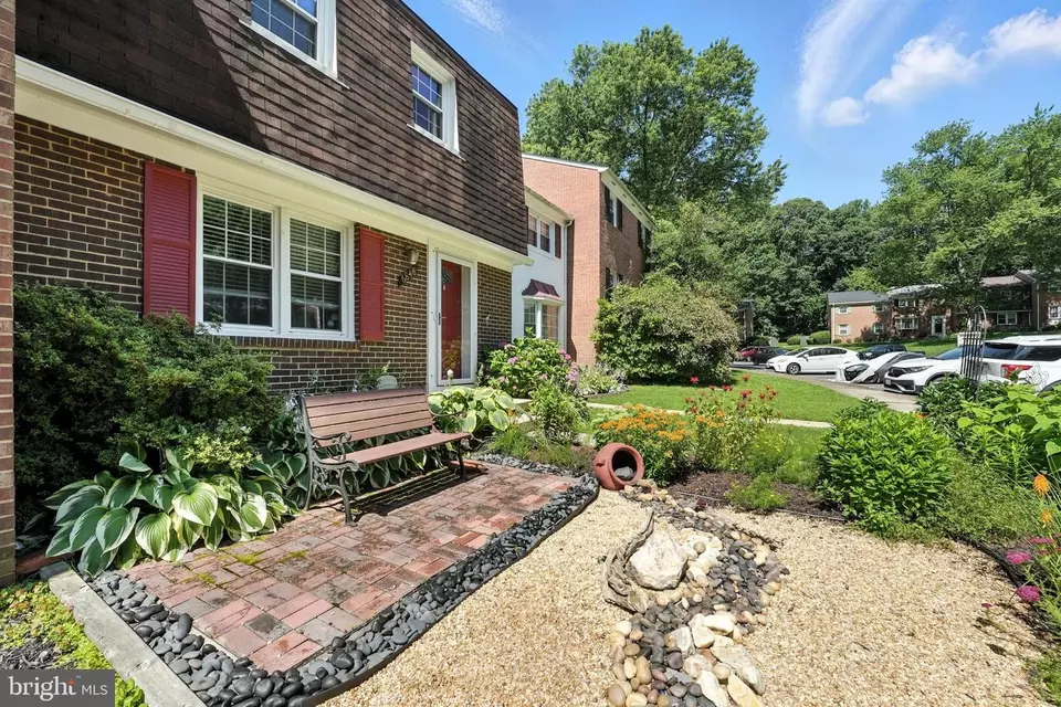 6848 Brian Michael Ct, Springfield, VA 22153 photo 5