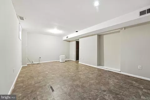 6848 Brian Michael Ct, Springfield, VA 22153 photo 32