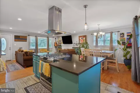 5215 Juliet St, Springfield, VA 22151 photo 4