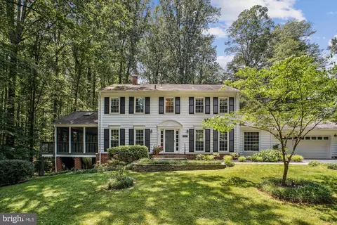 3010 Phyllmar Pl, Oakton, VA 22124