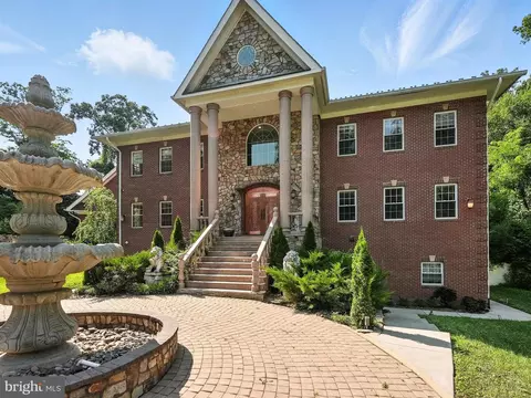 1712 Briar Ridge Rd, Mclean, VA 22101 photo 1
