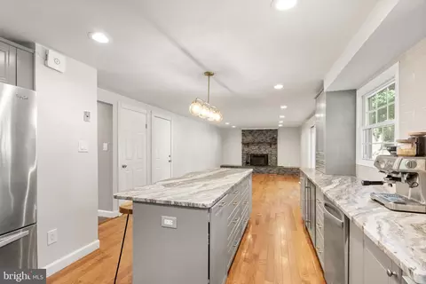 7737 Middle Valley Dr, Springfield, VA 22153 photo 11
