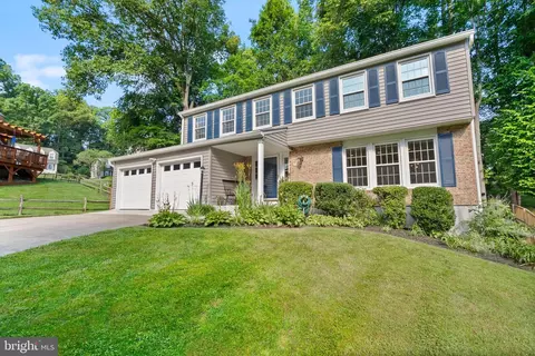 7737 Middle Valley Dr, Springfield, VA 22153 photo 3