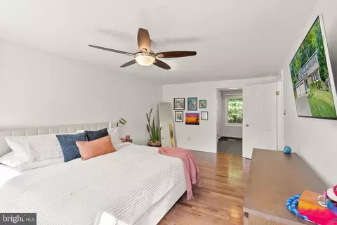 7737 Middle Valley Dr, Springfield, VA 22153 photo 19
