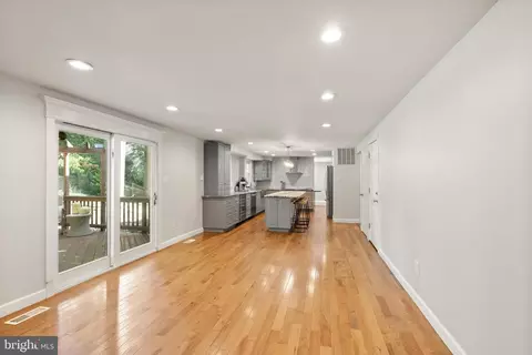 7737 Middle Valley Dr, Springfield, VA 22153 photo 15