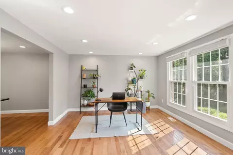 7737 Middle Valley Dr, Springfield, VA 22153 photo 6