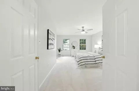 Entry Way - 7359 Silver Pine Dr, Springfield, VA 22153 photo 5 of 5